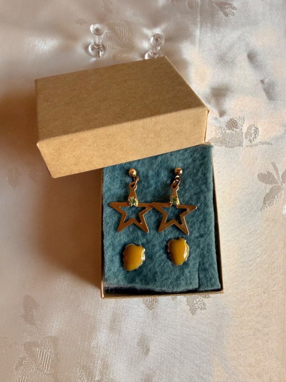Star-Shaped Dangle Earrings and Yellow Studs